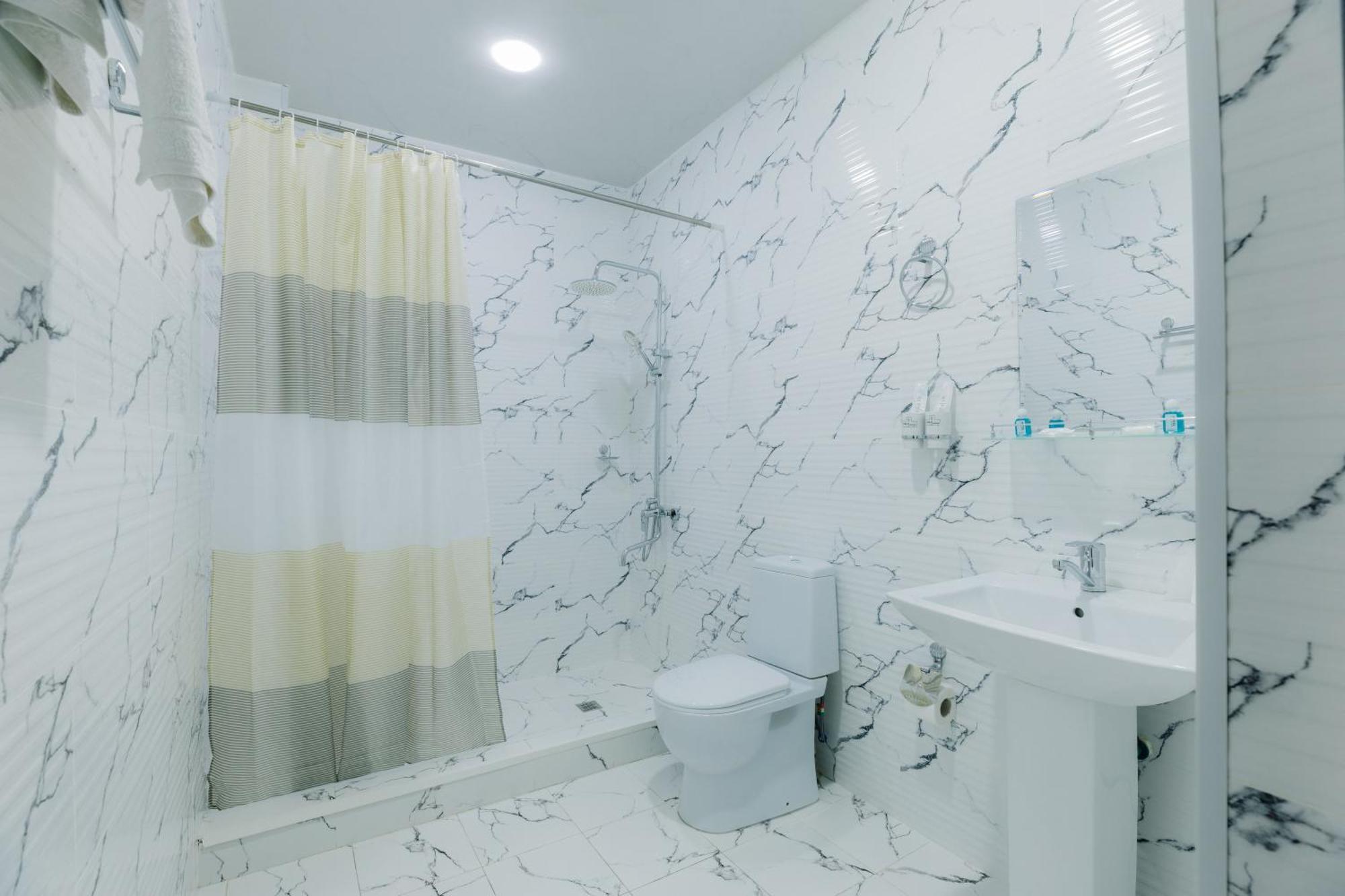 Resident Hotel Ташкент Екстериор снимка