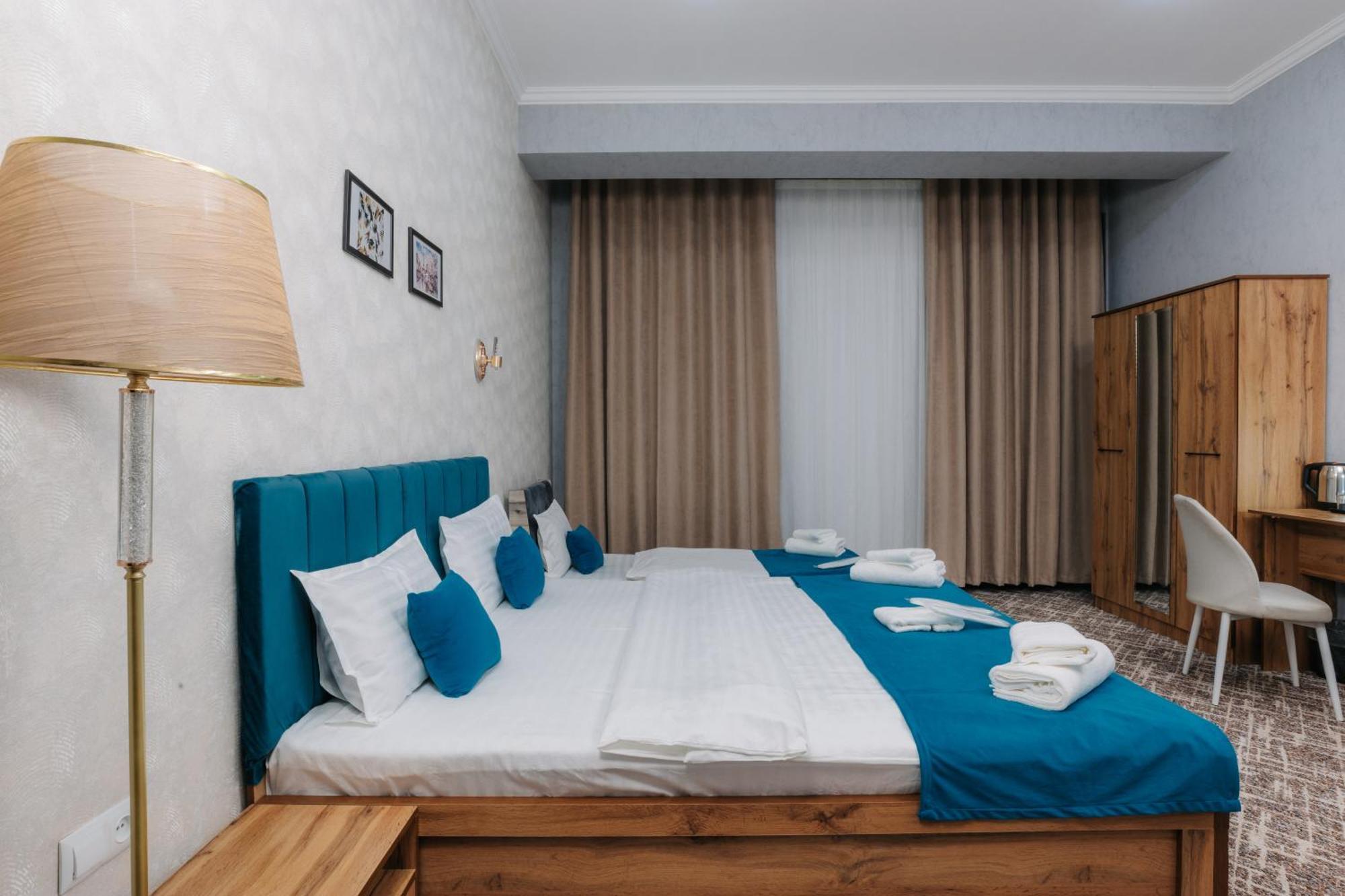 Resident Hotel Ташкент Екстериор снимка