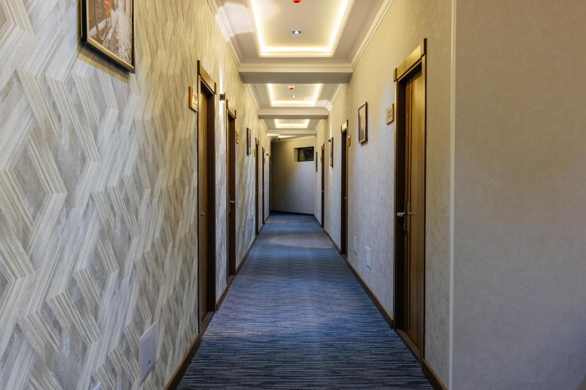 Resident Hotel Ташкент Екстериор снимка